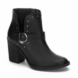 Elegant Black Ankle Boots with Studded Detail
